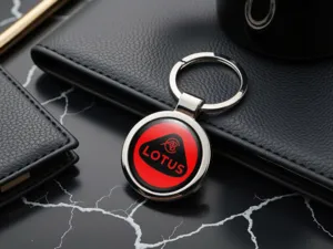 Lotus Logo Schlüsselanhänger Maßgeschneidert Metall